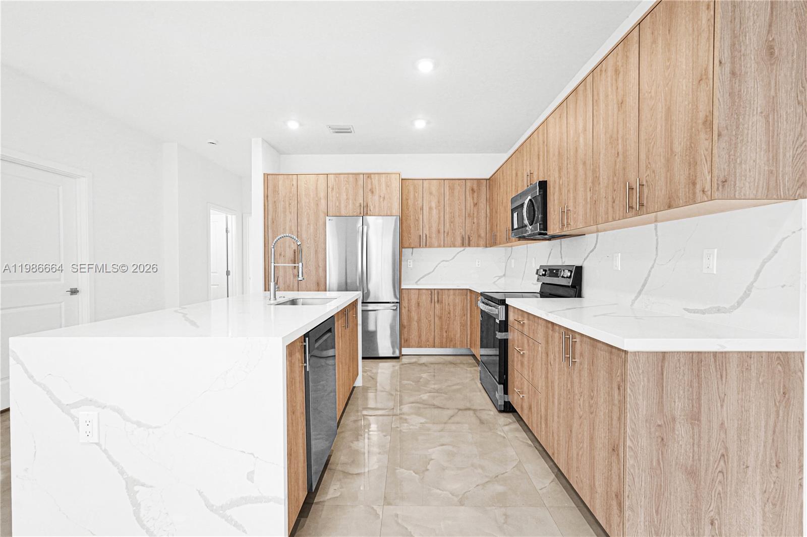 CHLOE ESTATES - Residential