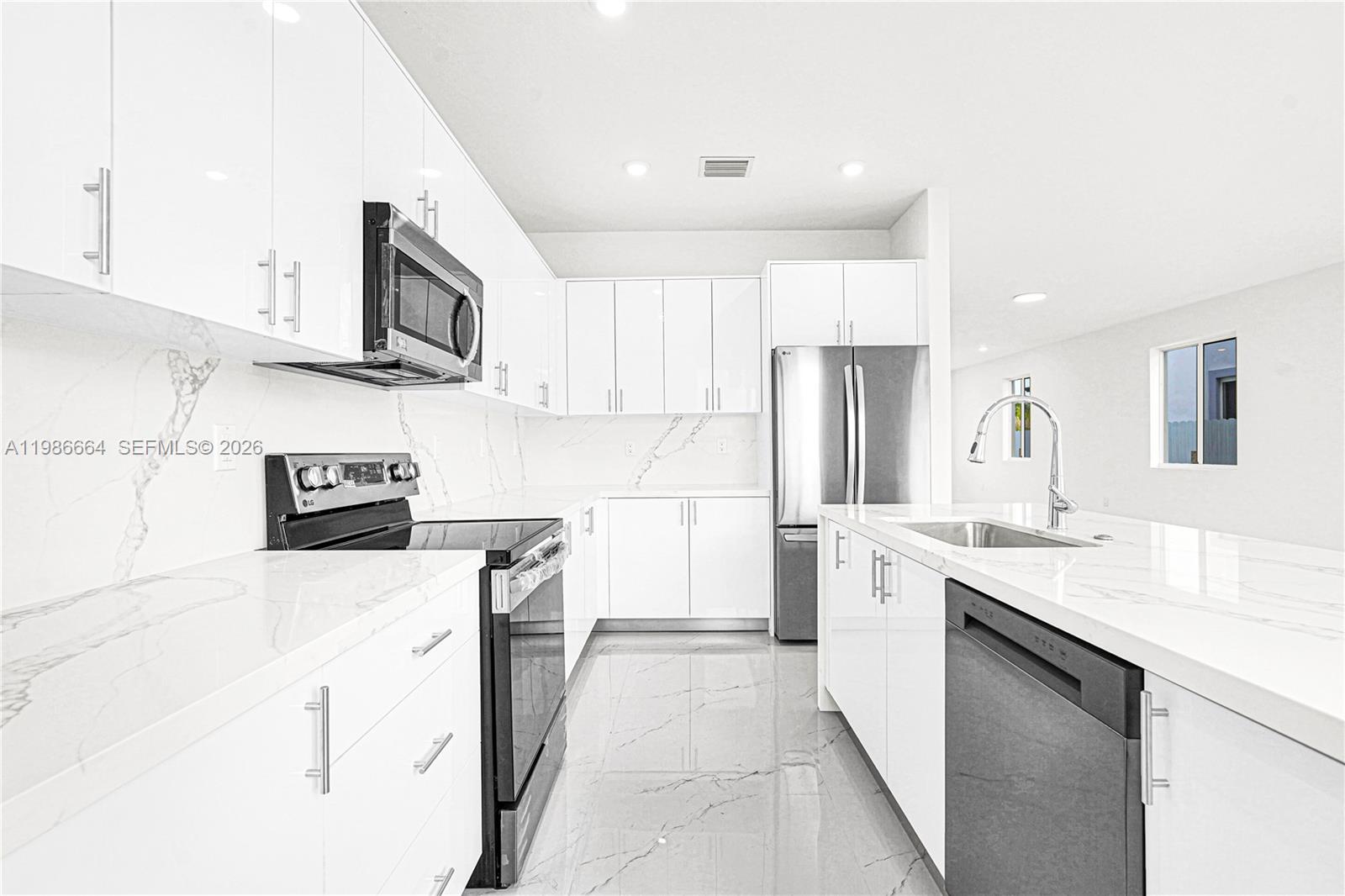 CHLOE ESTATES - Residential