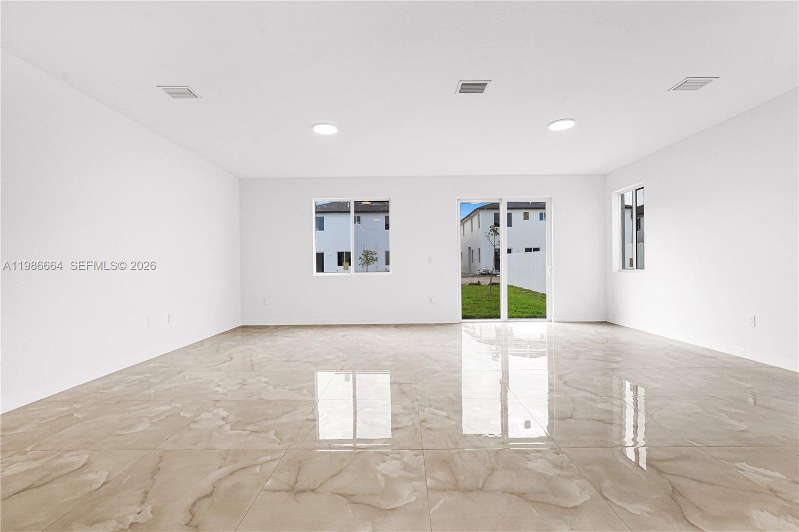 CHLOE ESTATES - Residential