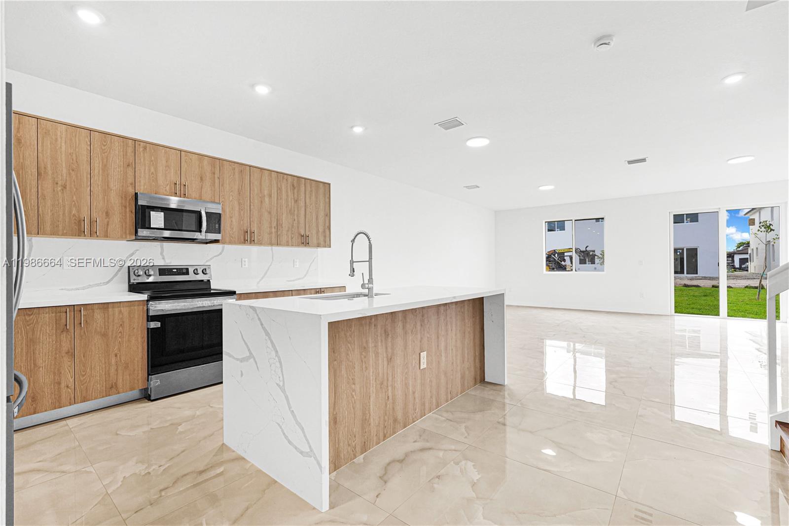 CHLOE ESTATES - Residential