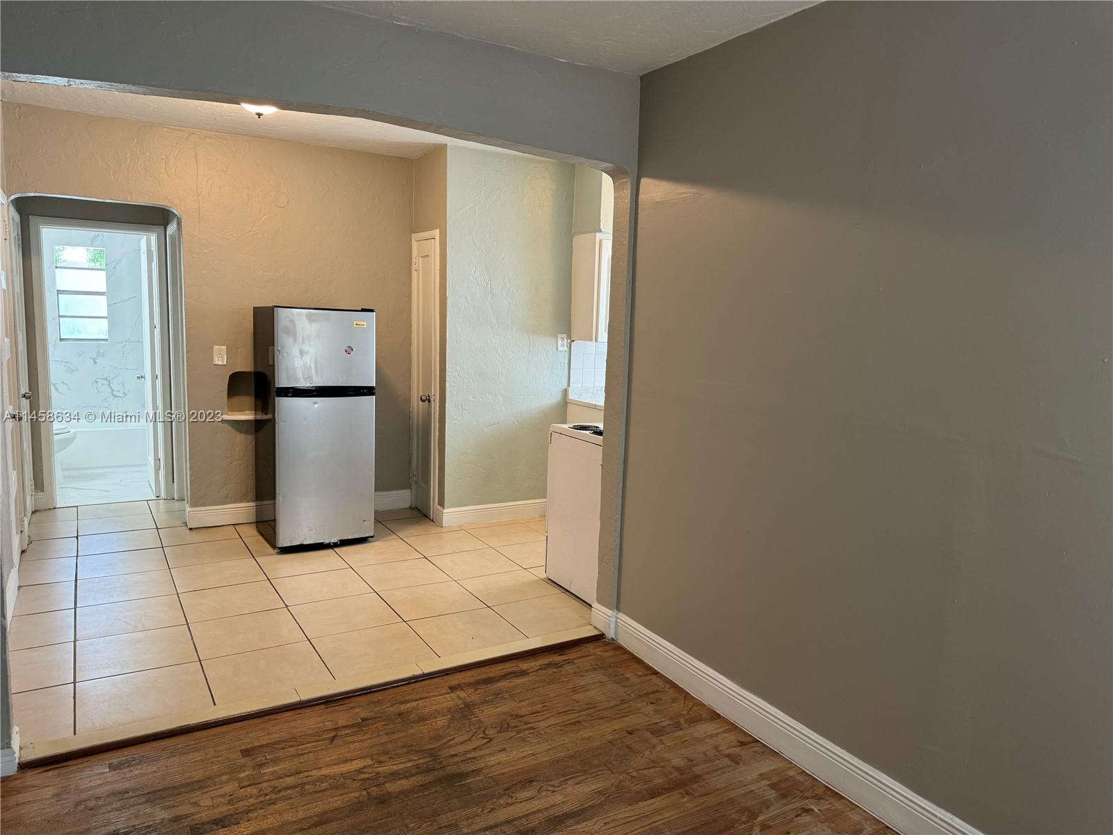 ALTOS DEL MAR NO 3 - Residential Lease