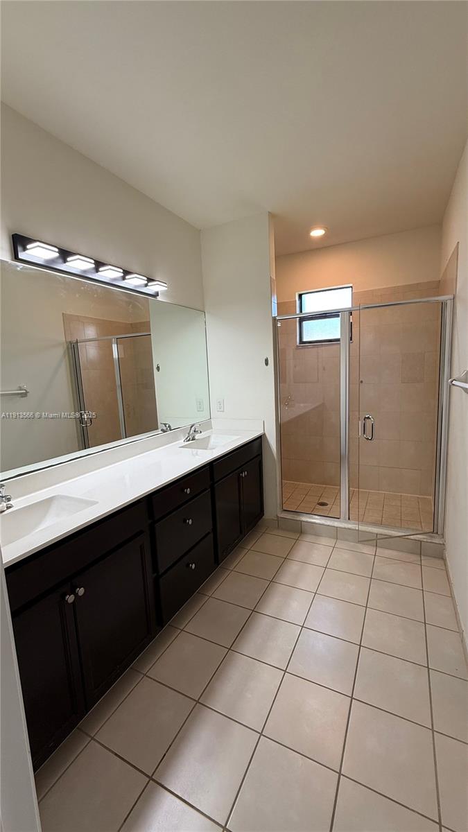 COCO PALM ESTATES - Residential Lease