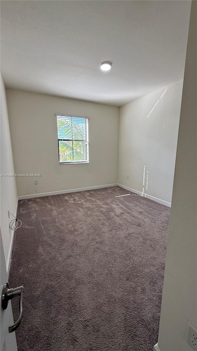 COCO PALM ESTATES - Residential Lease