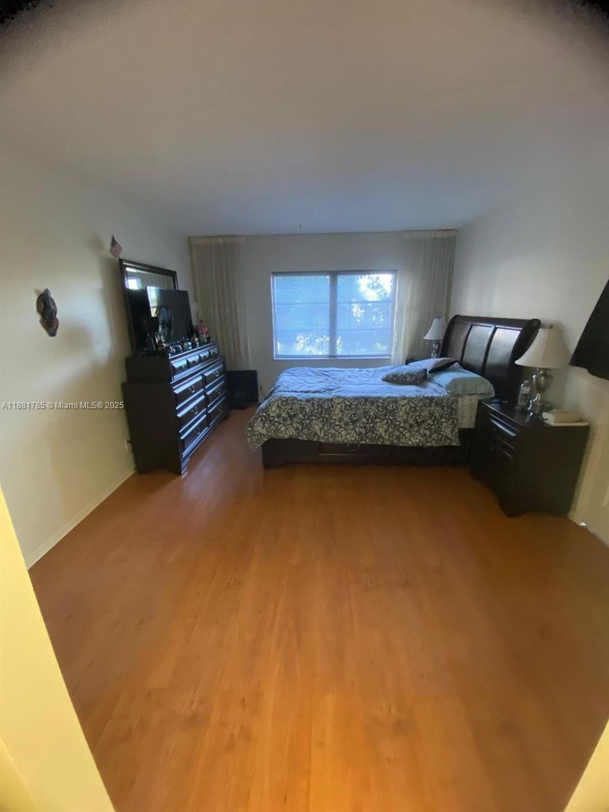 Welcome to your new home at 200 Diplomat Parkway, Hallandale Beach! This spacious 1-bedroom, 1.5-bathroom condo offers the perfect combination of comfort, convenience, and lifestyle. Ideally located just minutes from the beach, Aventura Mall, Gulfstream Park, restaurants, and major highways, this property is perfect for both living and investing.

Enjoy a bright and open floor plan with a large living area, plenty of natural light, and a private balcony. The master bedroom features generous closet space and an en-suite bathroom, while the additional half bath provides extra convenience for guests. The building offers great amenities, including a pool, a fitness center, and a secure lobby.

Don’t miss this excellent opportunity to own a property in one of Hallandale Beach.