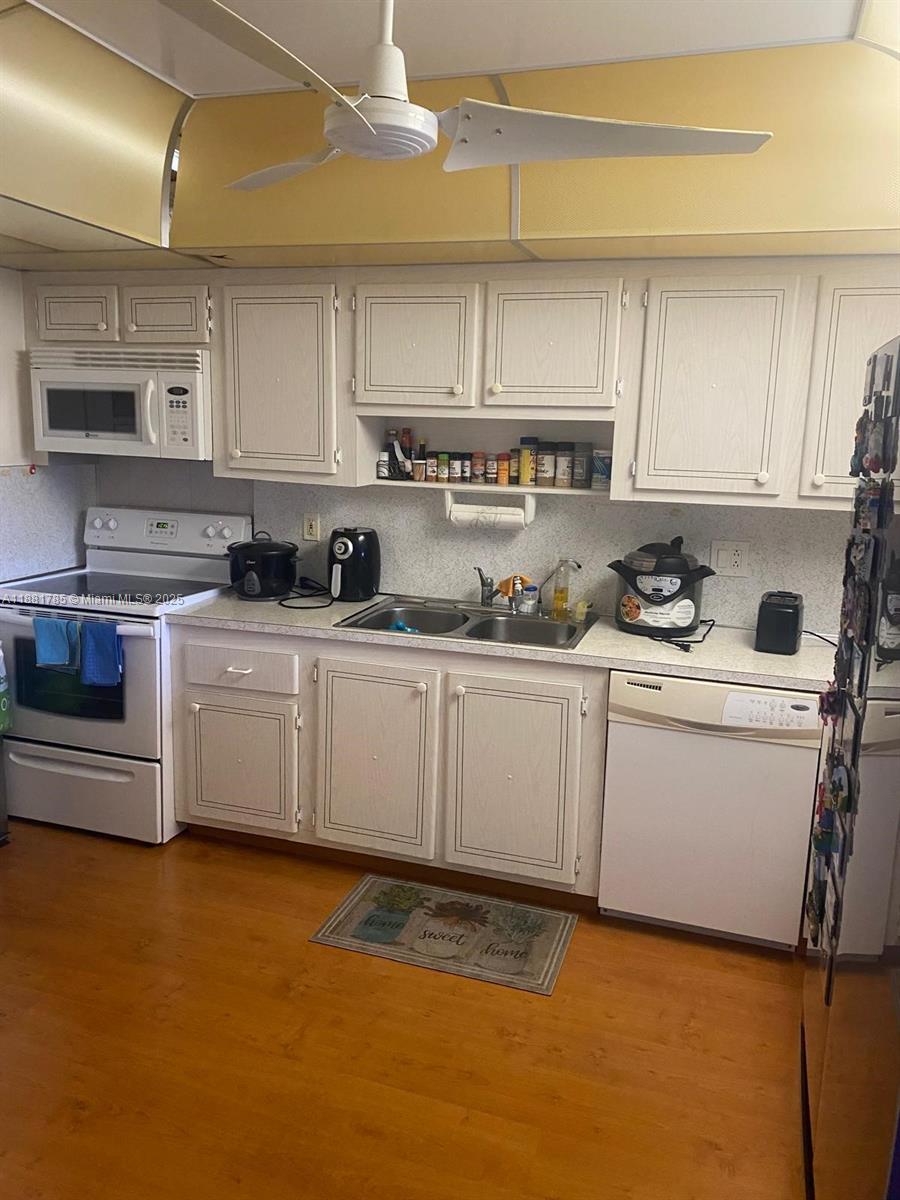 FAIRWAYS RIVIERA CONDO - Residential