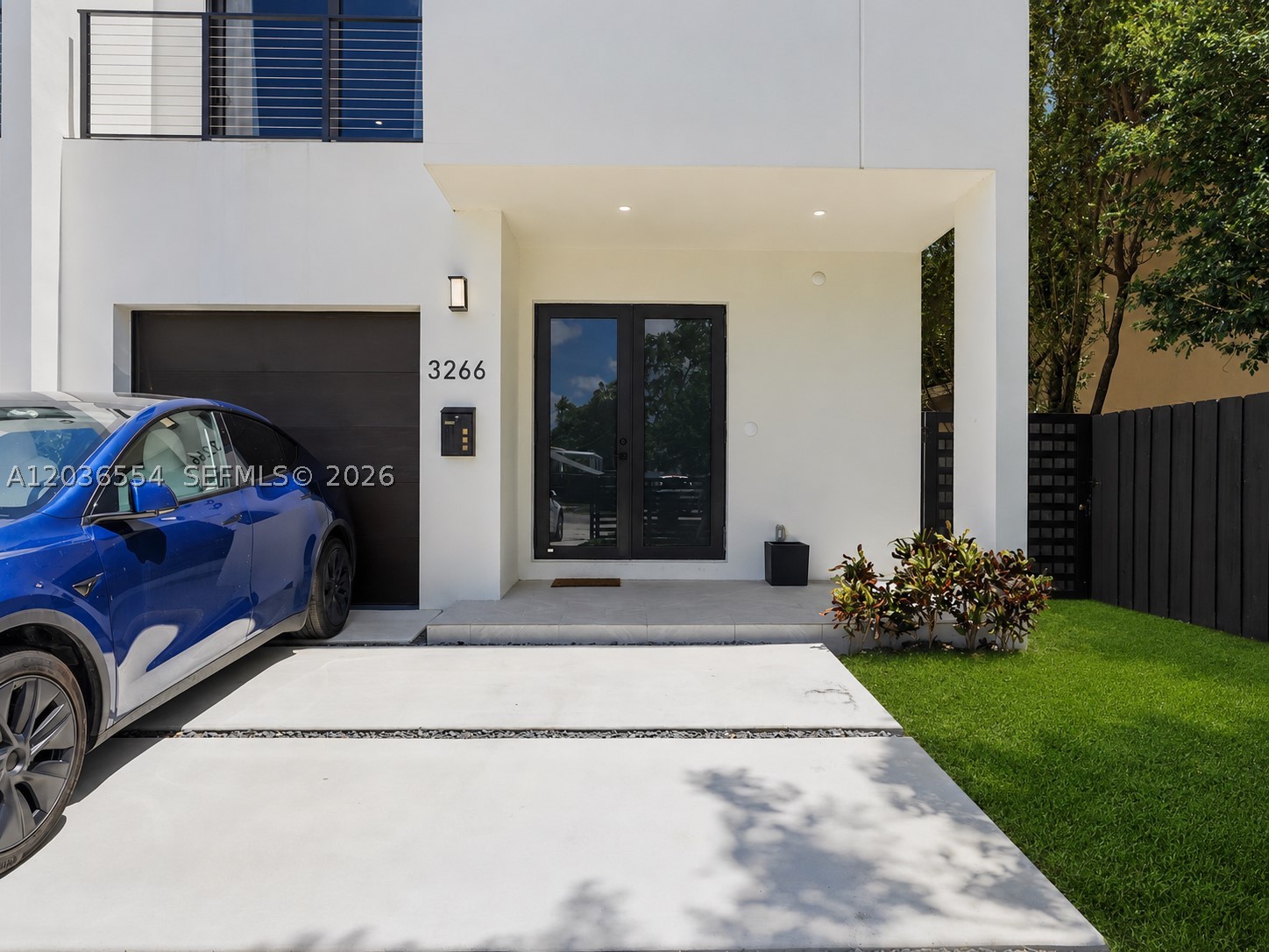 3266 SW 25th Ter 3266