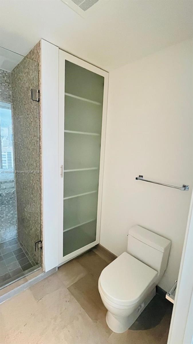 REACH CONDO - Residential