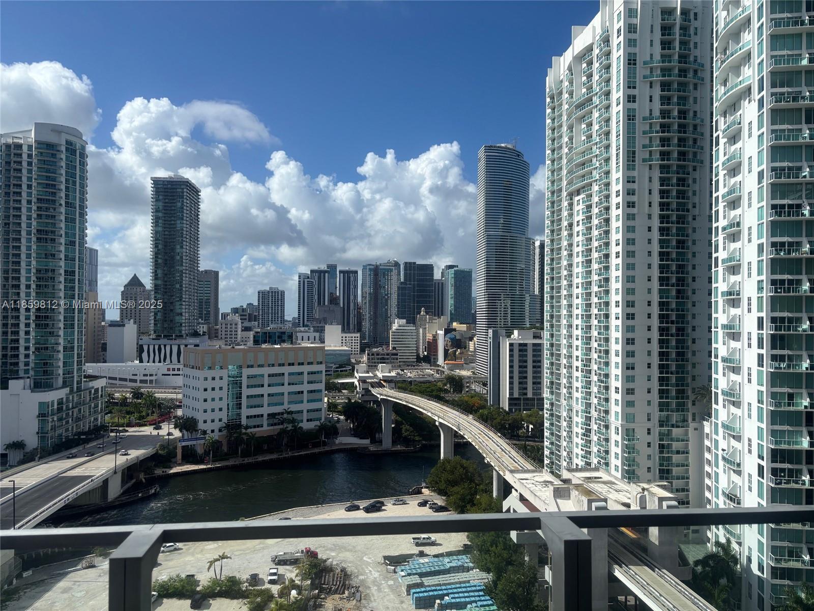 68 SE 6th St 1212