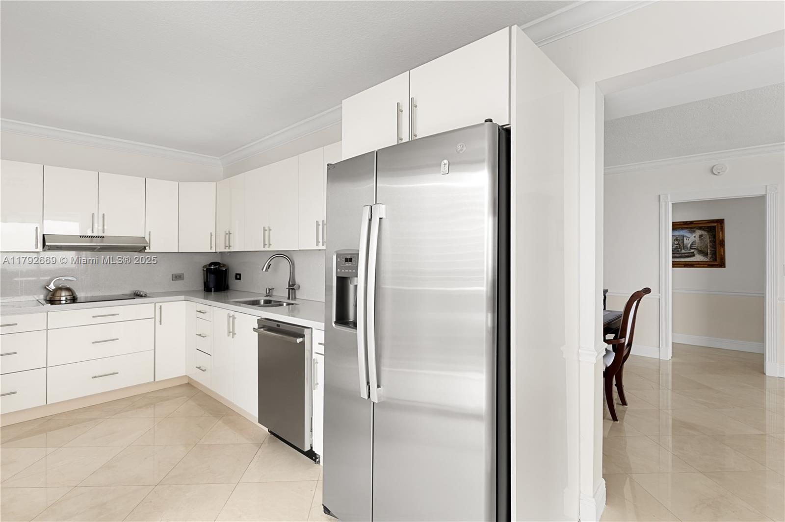 OCEAN 88 CONDOMINIUM - Residential