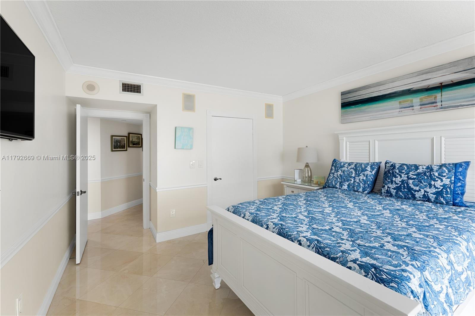 OCEAN 88 CONDOMINIUM - Residential