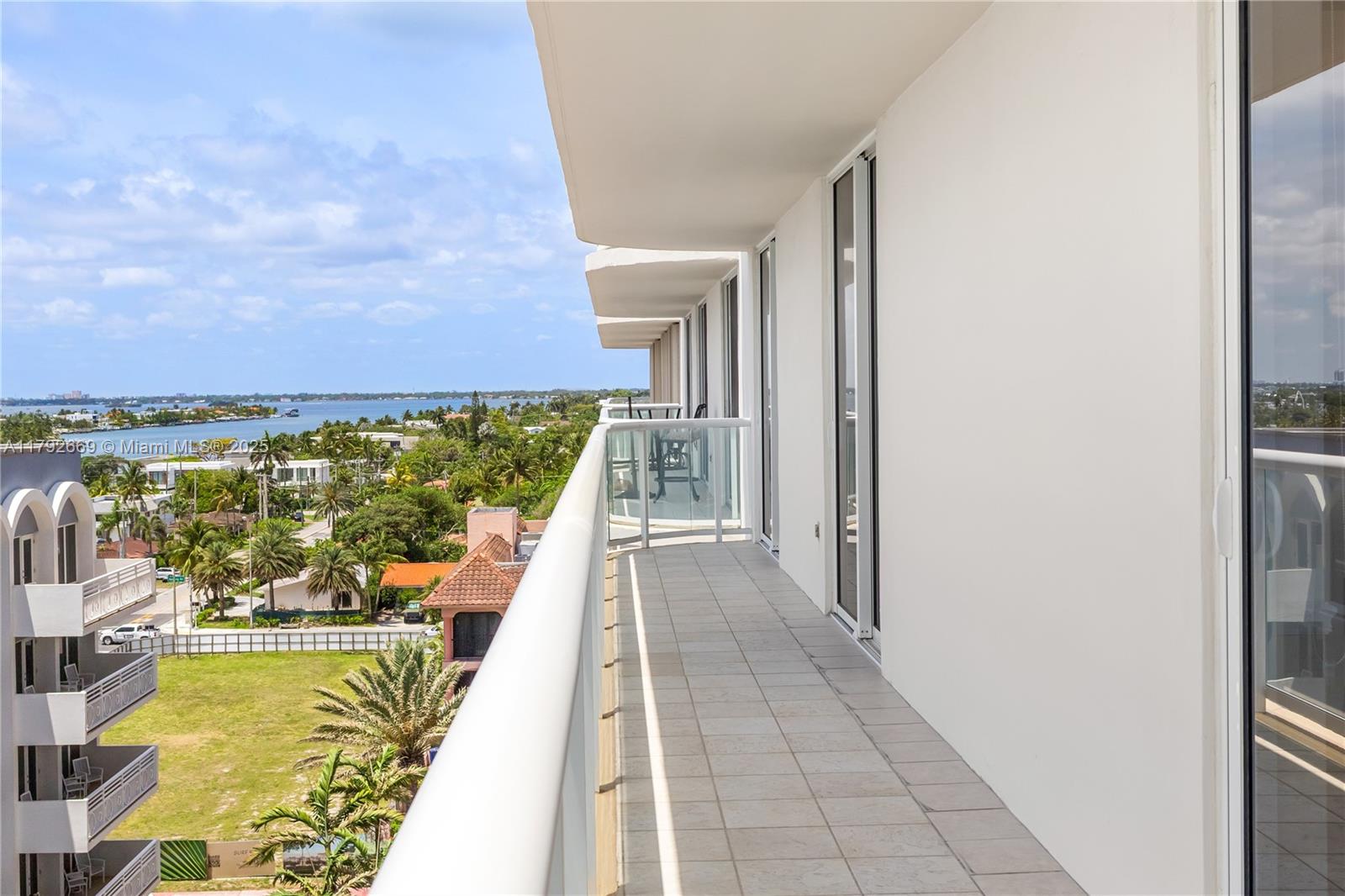 OCEAN 88 CONDOMINIUM - Residential