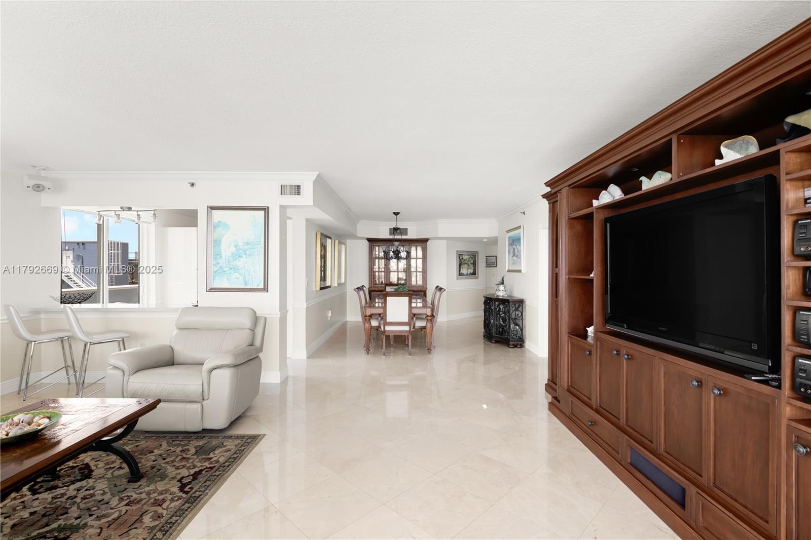 OCEAN 88 CONDOMINIUM - Residential