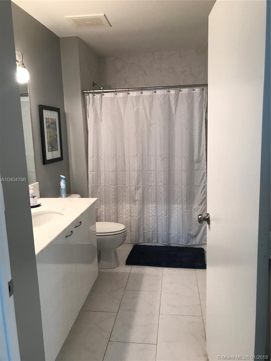 THE LOFT DOWNTOWN II COND - Residential Lease