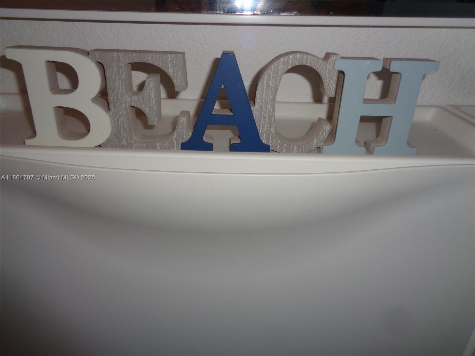 WAVE CONDO - Residential Lease