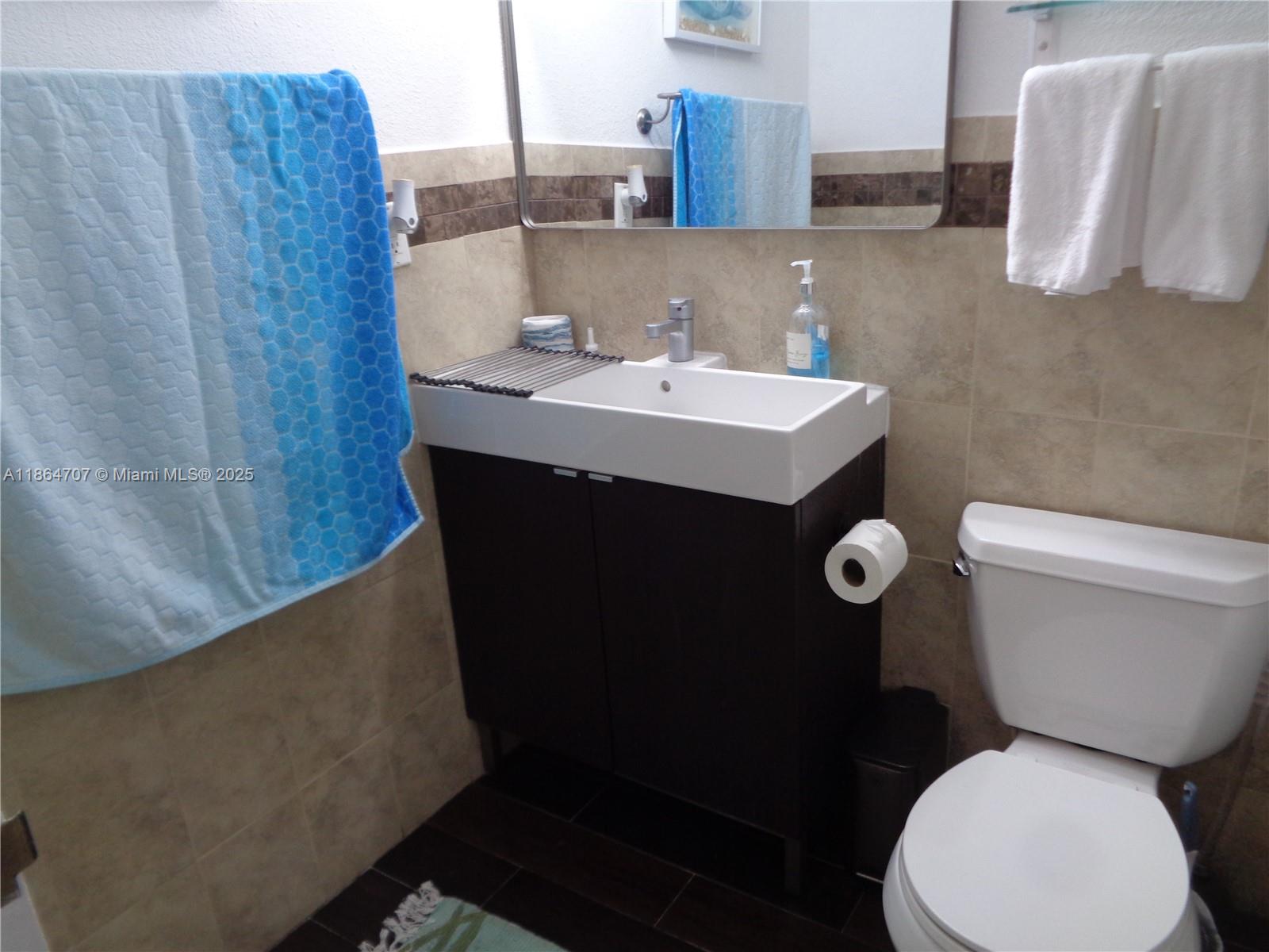 WAVE CONDO - Residential Lease