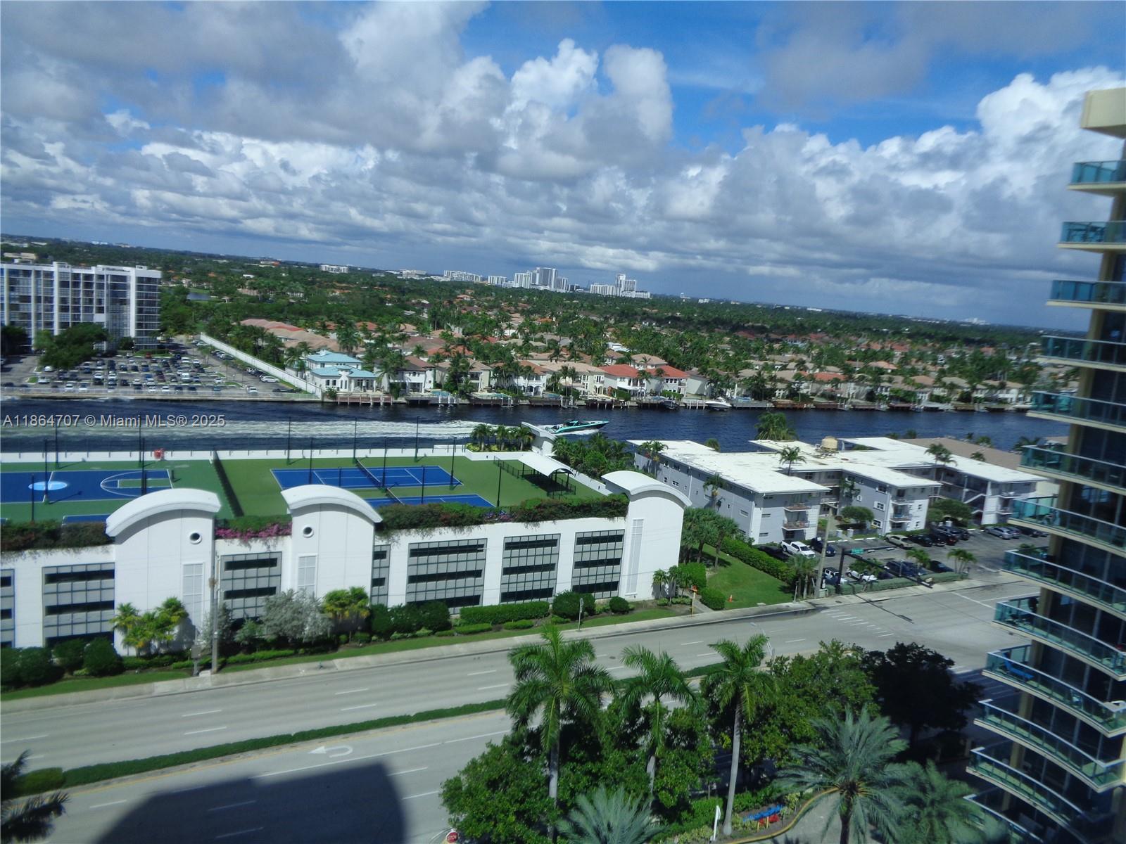 WAVE CONDO - Residential Lease