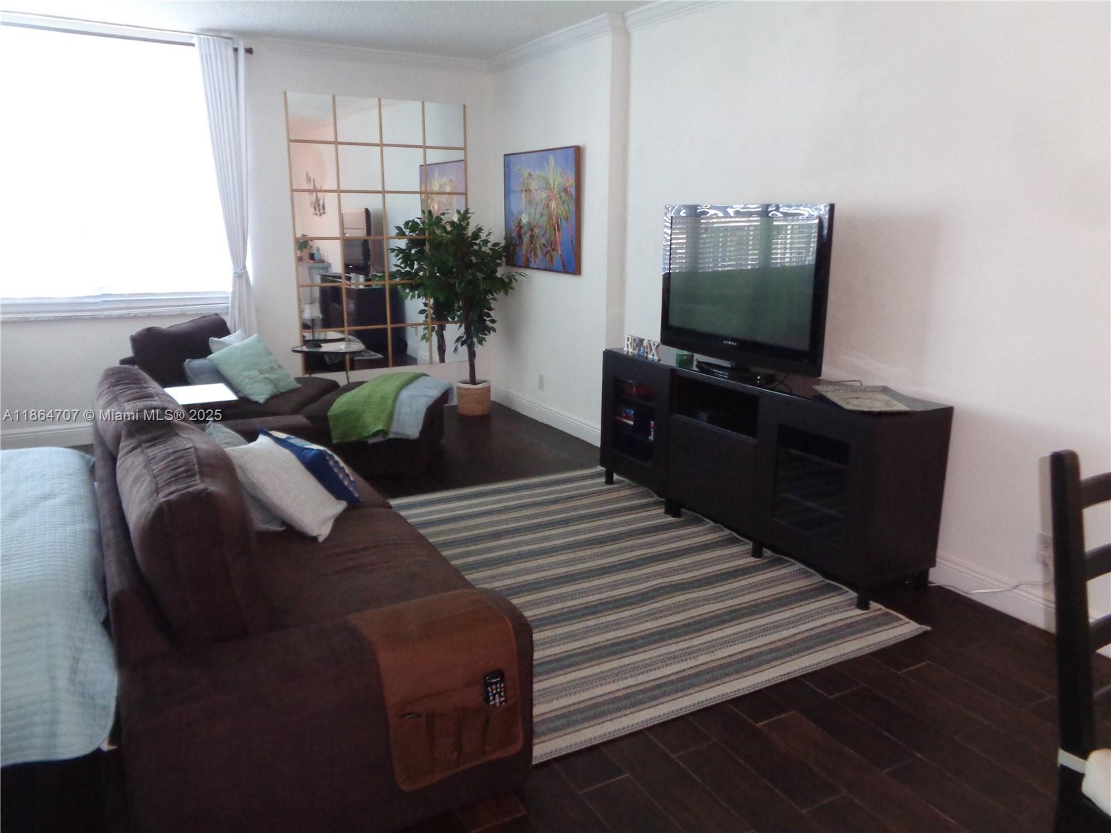 WAVE CONDO - Residential Lease