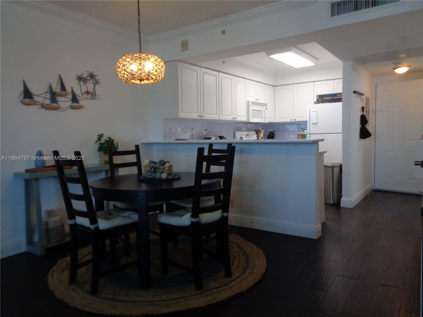 WAVE CONDO - Residential Lease