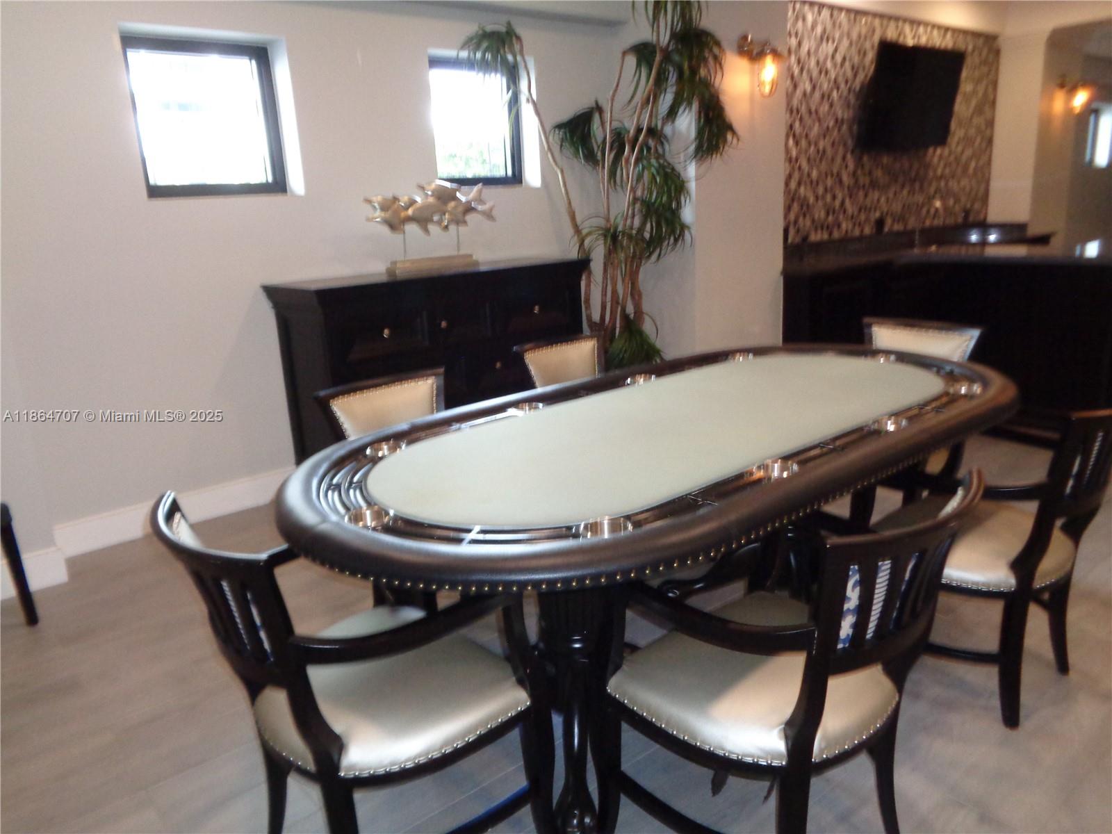 WAVE CONDO - Residential Lease