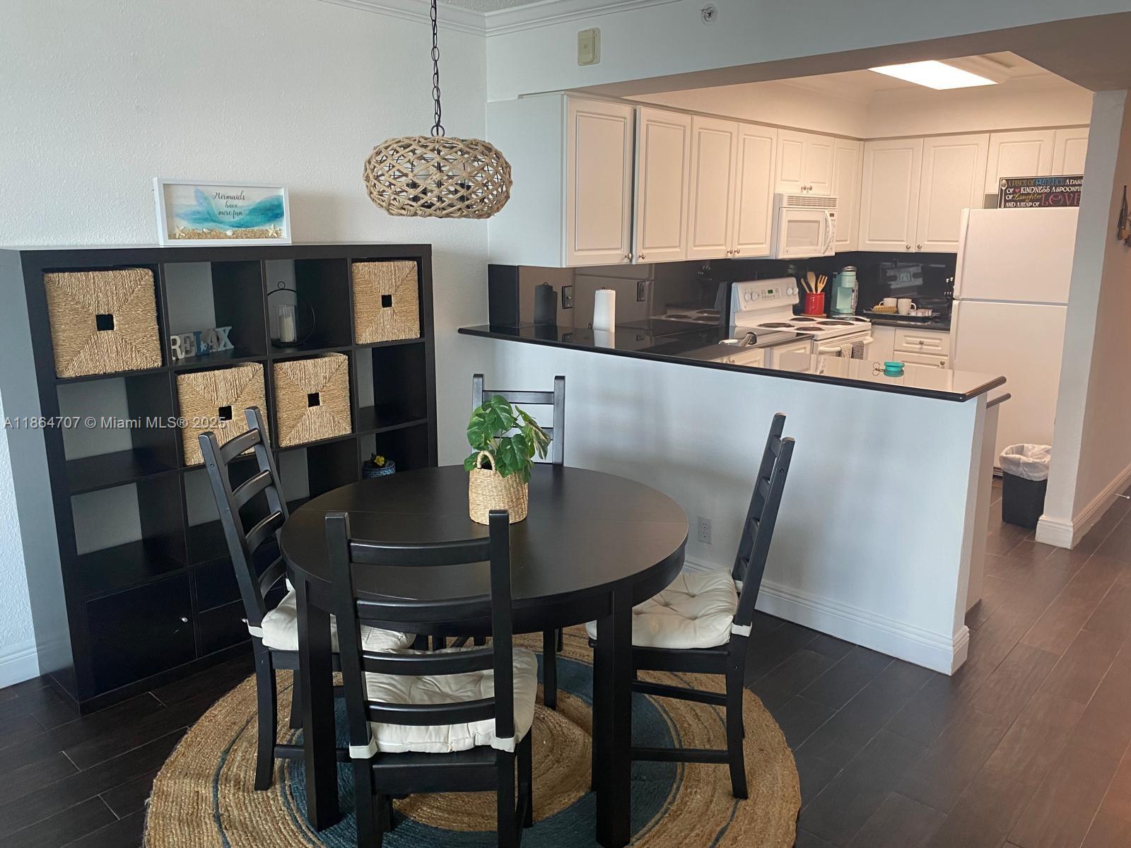 Cousy Studio with everything you need for a relaxing stay in the best area of HOLLYWOOD BEACH.
Very close to the DIPLOMAT Hotel & Residences, with direct beach access and all the amenities for a wonderful stay.
During peak tourist traffic and busier Airport times for the two Counties: Broward /Miami-Dade.
The price will probably be different. Close to the Fort Lauderdale Airport, Popular Board walk, Shopping malls
NO CATS
READY TO MOVE: SEPTEMBER 1/ 2025. Short time! Hurry!! Don't miss this opportunity!!
Call: 1(786)554-2008
Showings/info/video/video
Gloria 1(786)5542008 Easy to show.
Additional $175.00 Cleaning fee. $70 BK fee. Send your offers: realtorhoyosgloria@gmail.com