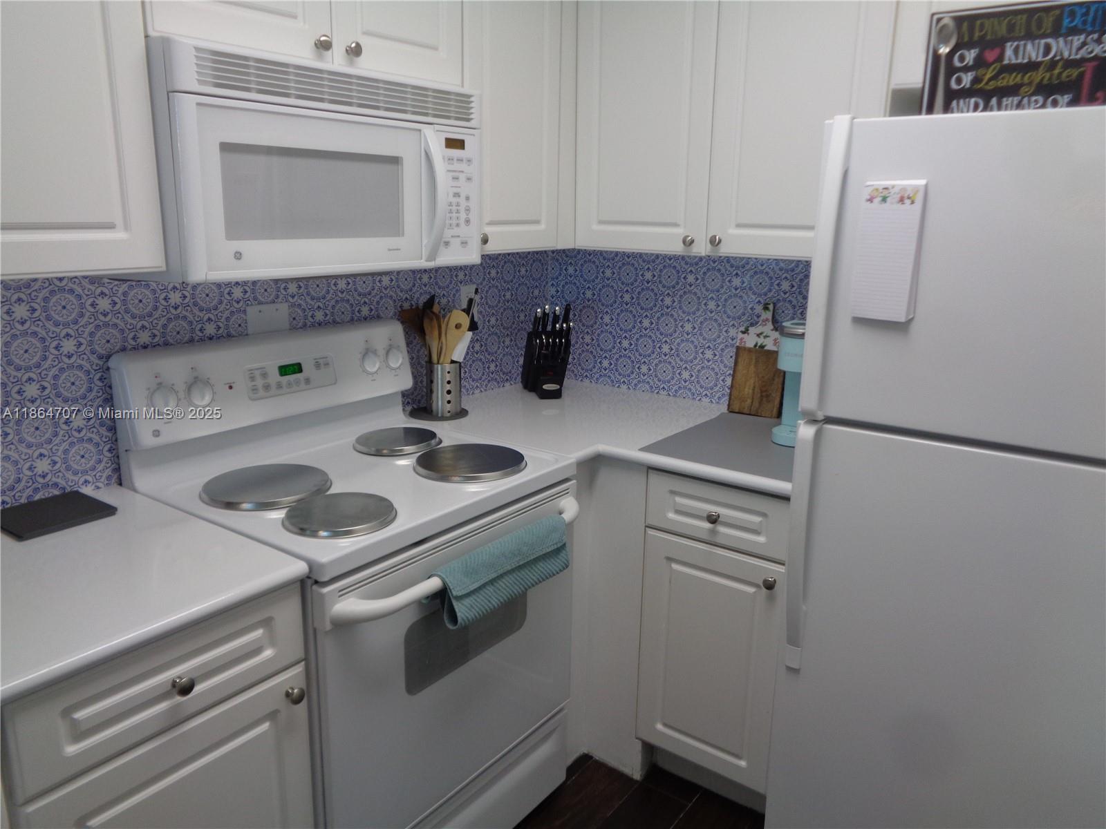 WAVE CONDO - Residential Lease