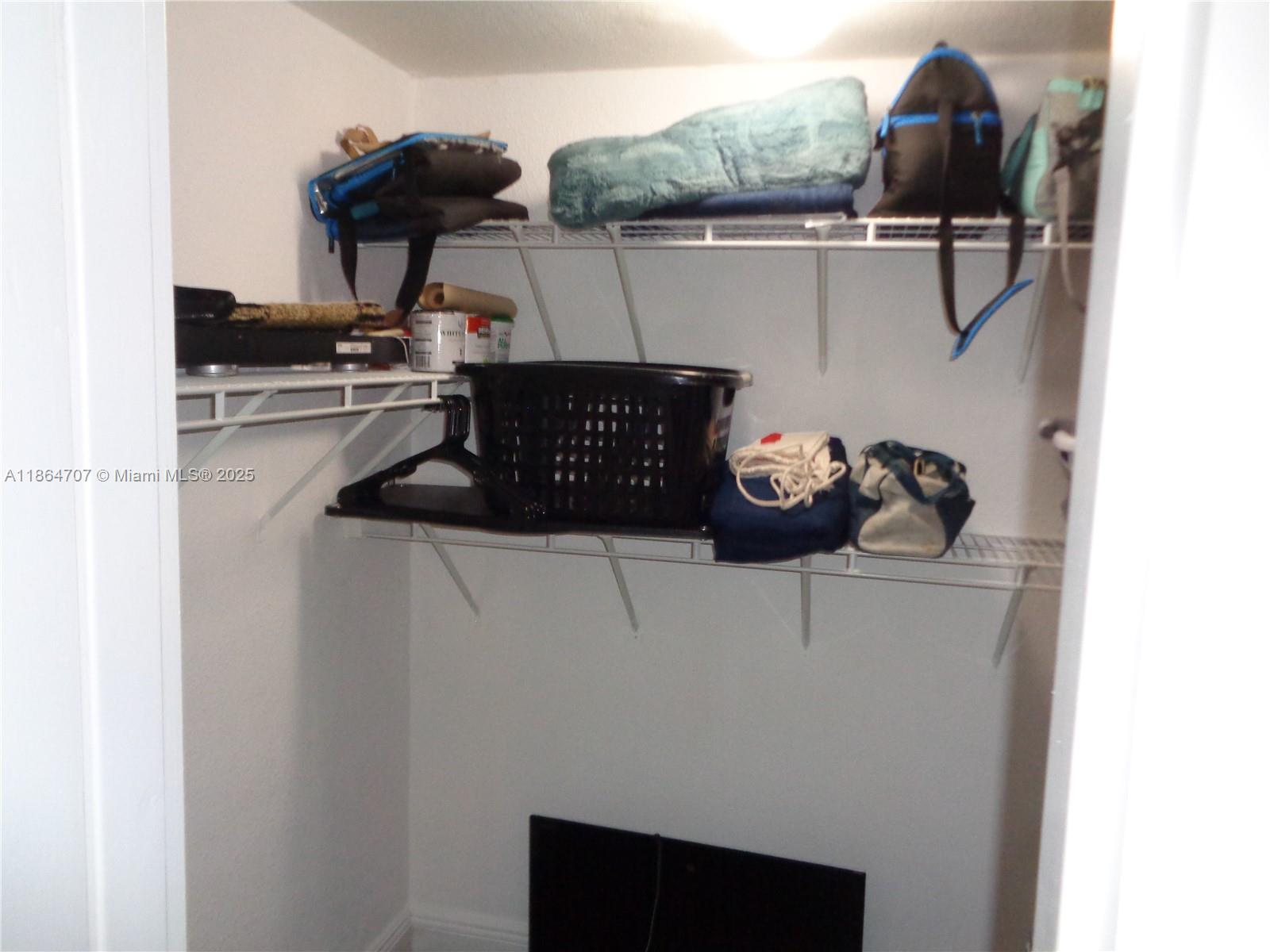 WAVE CONDO - Residential Lease