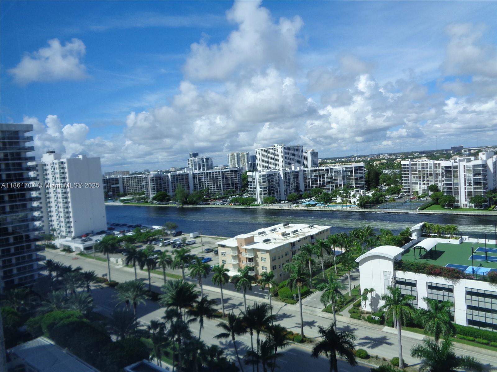 WAVE CONDO - Residential Lease