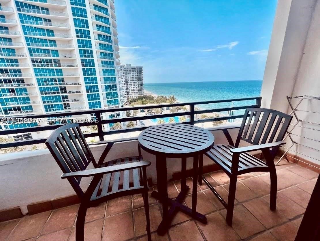 3505 S Ocean Dr 911
