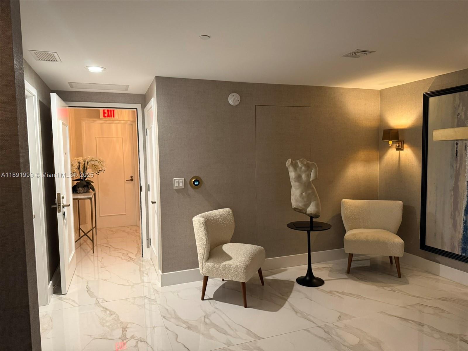 THE HARBOUR SOUTH CONDO - Residential