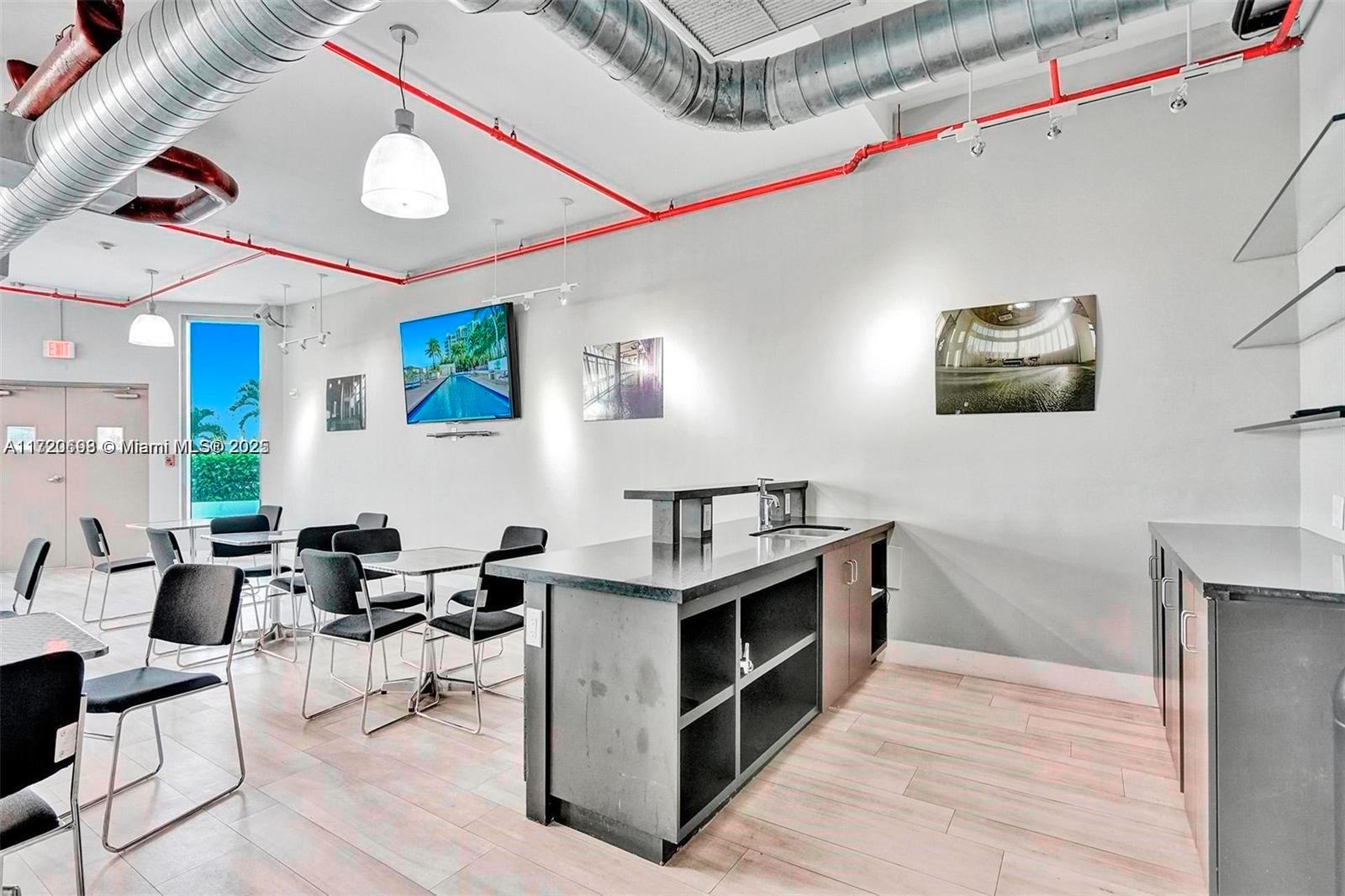 UPTOWN MARINA LOFTS CONDO - Residential