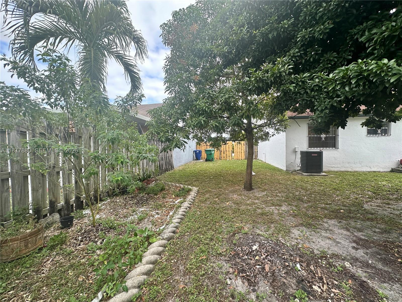 LESLIE PATIO HOMES SEC 3 - Residential