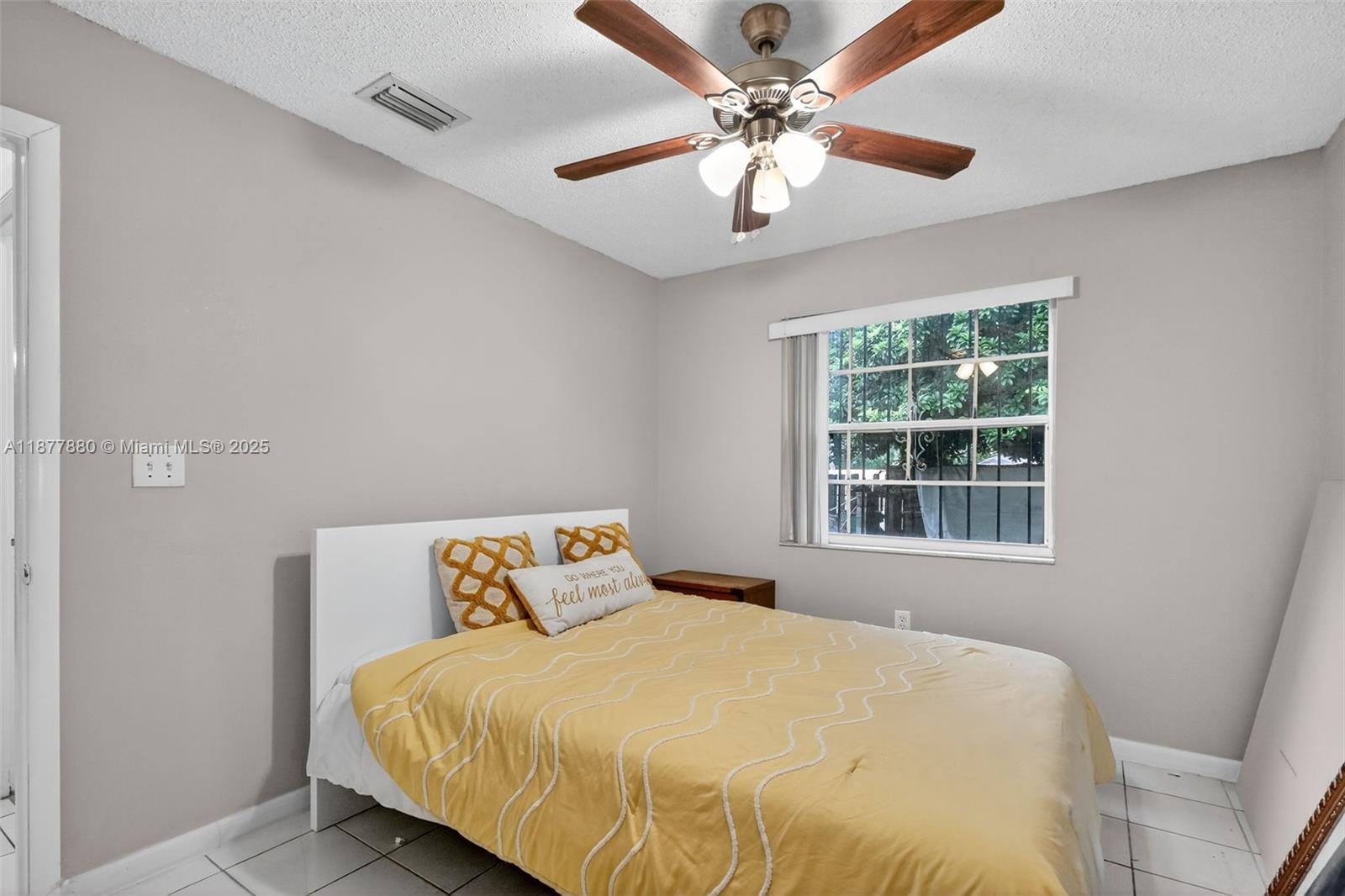 LESLIE PATIO HOMES SEC 3 - Residential