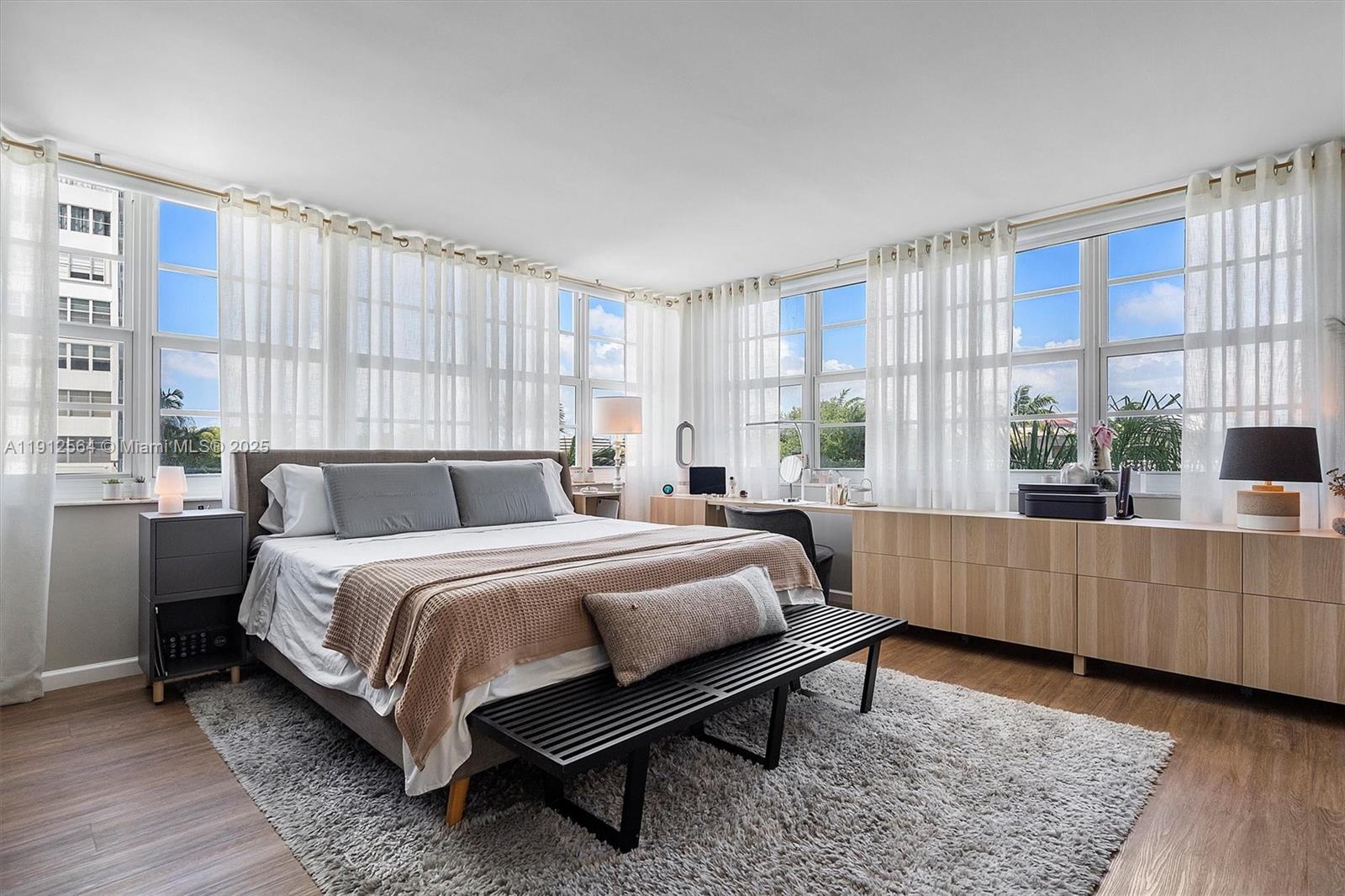 BAYVIEW TOWERS CONDO N - Residential