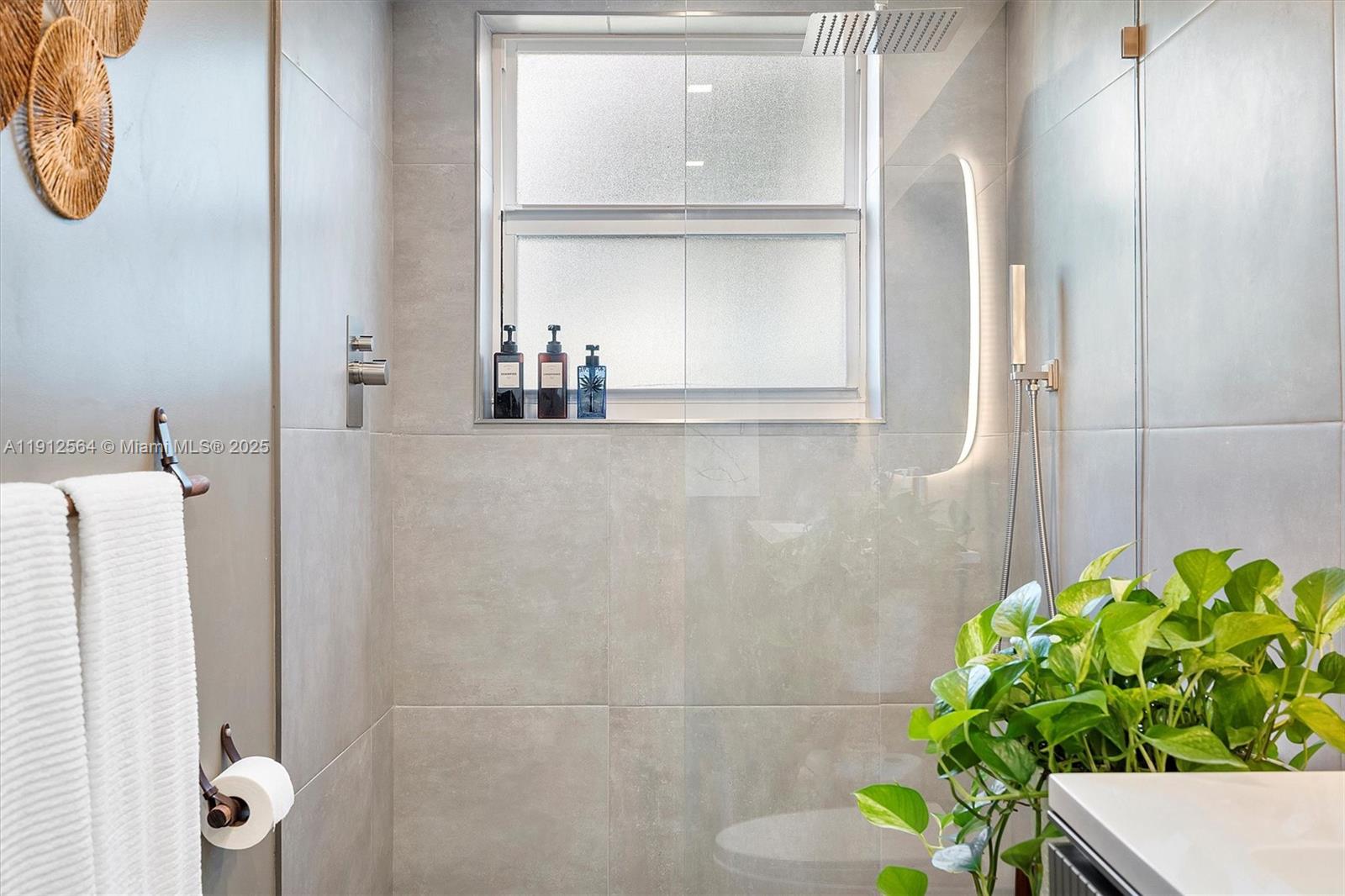 BAYVIEW TOWERS CONDO N - Residential