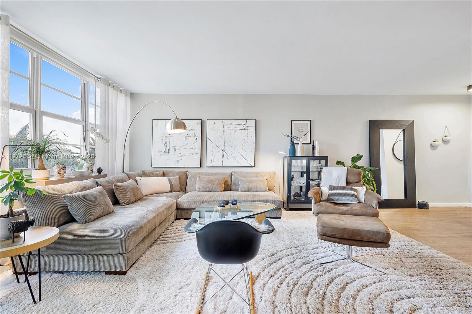 BAYVIEW TOWERS CONDO N - Residential