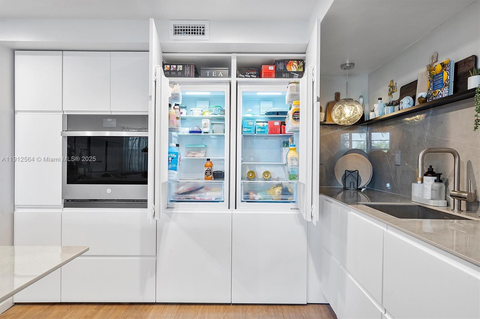 BAYVIEW TOWERS CONDO N - Residential