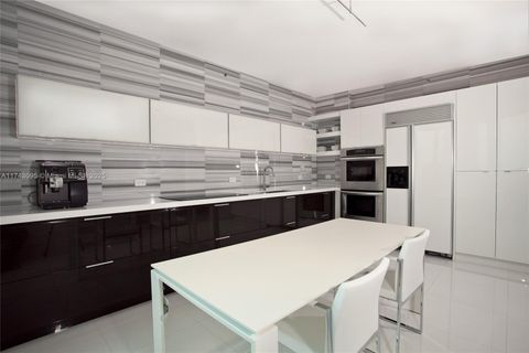 300 S Pointe Dr 806 Miami Beach FL 33139