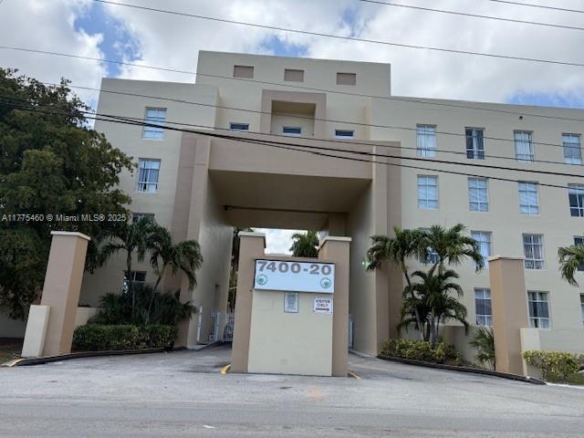 Rental Property at 7420 W 20th Ave 236, Hialeah, Miami-Dade County, Florida - Bedrooms: 2 
Bathrooms: 2  - $2,200 MO.