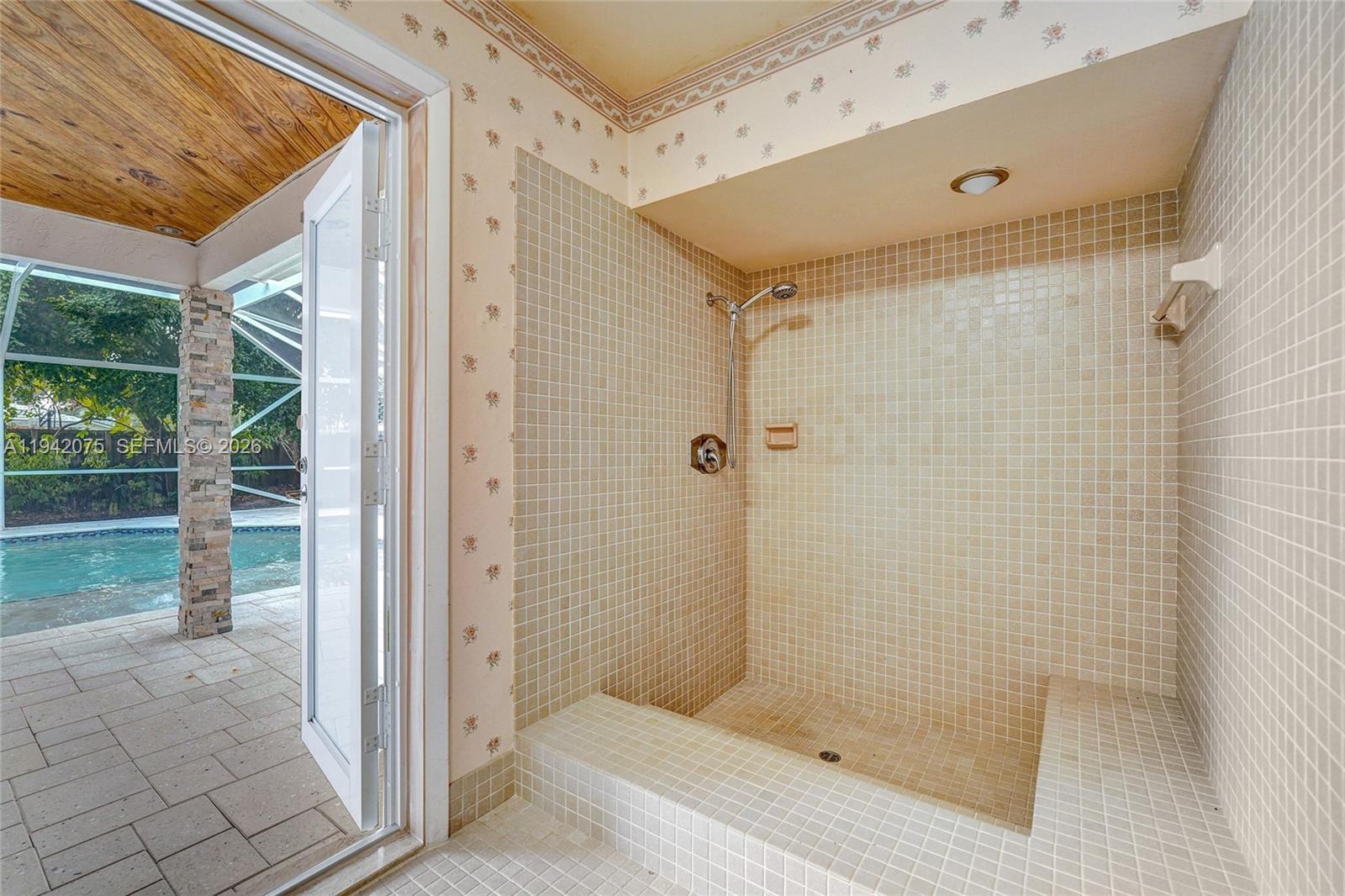 NEW ORLEANS VILLAS - Residential