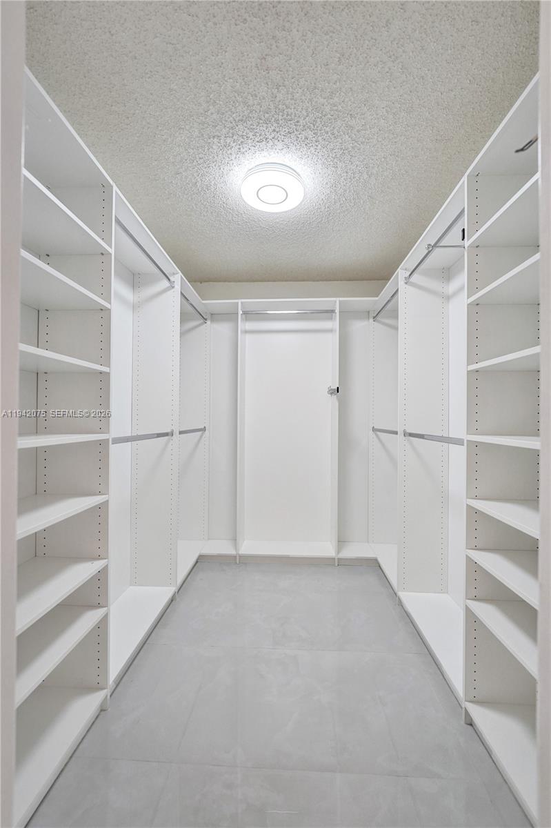 NEW ORLEANS VILLAS - Residential