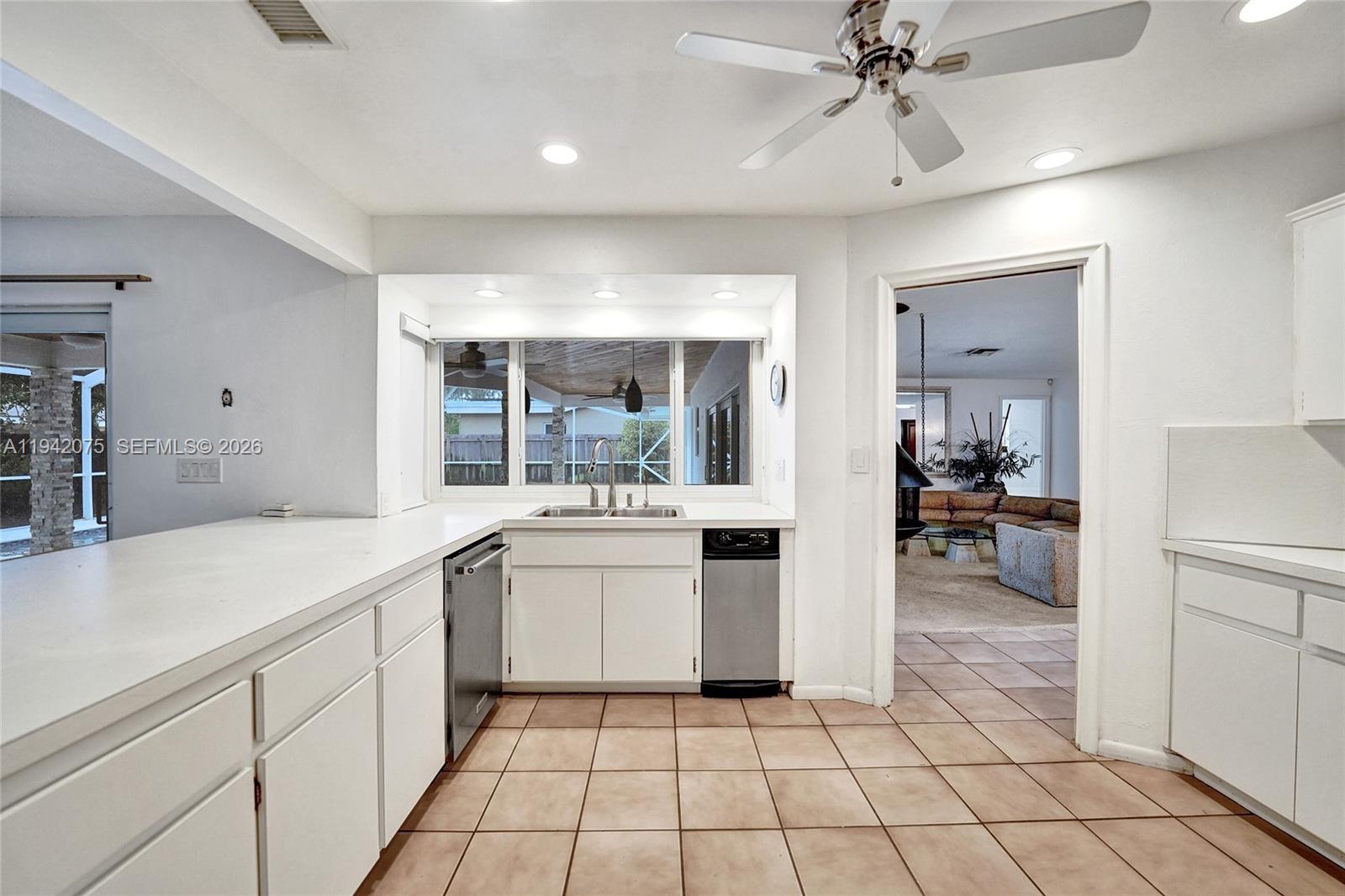 NEW ORLEANS VILLAS - Residential