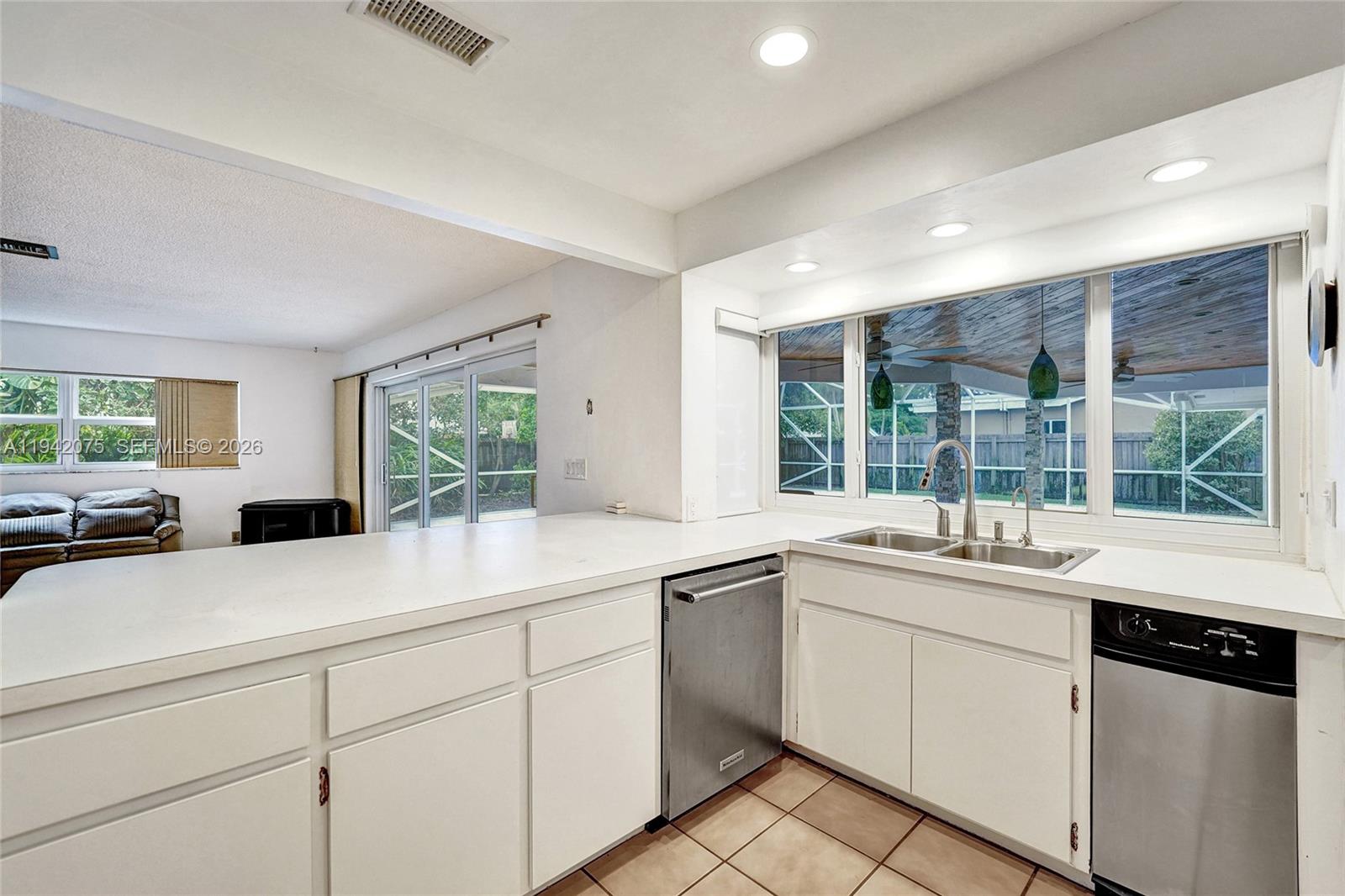 NEW ORLEANS VILLAS - Residential