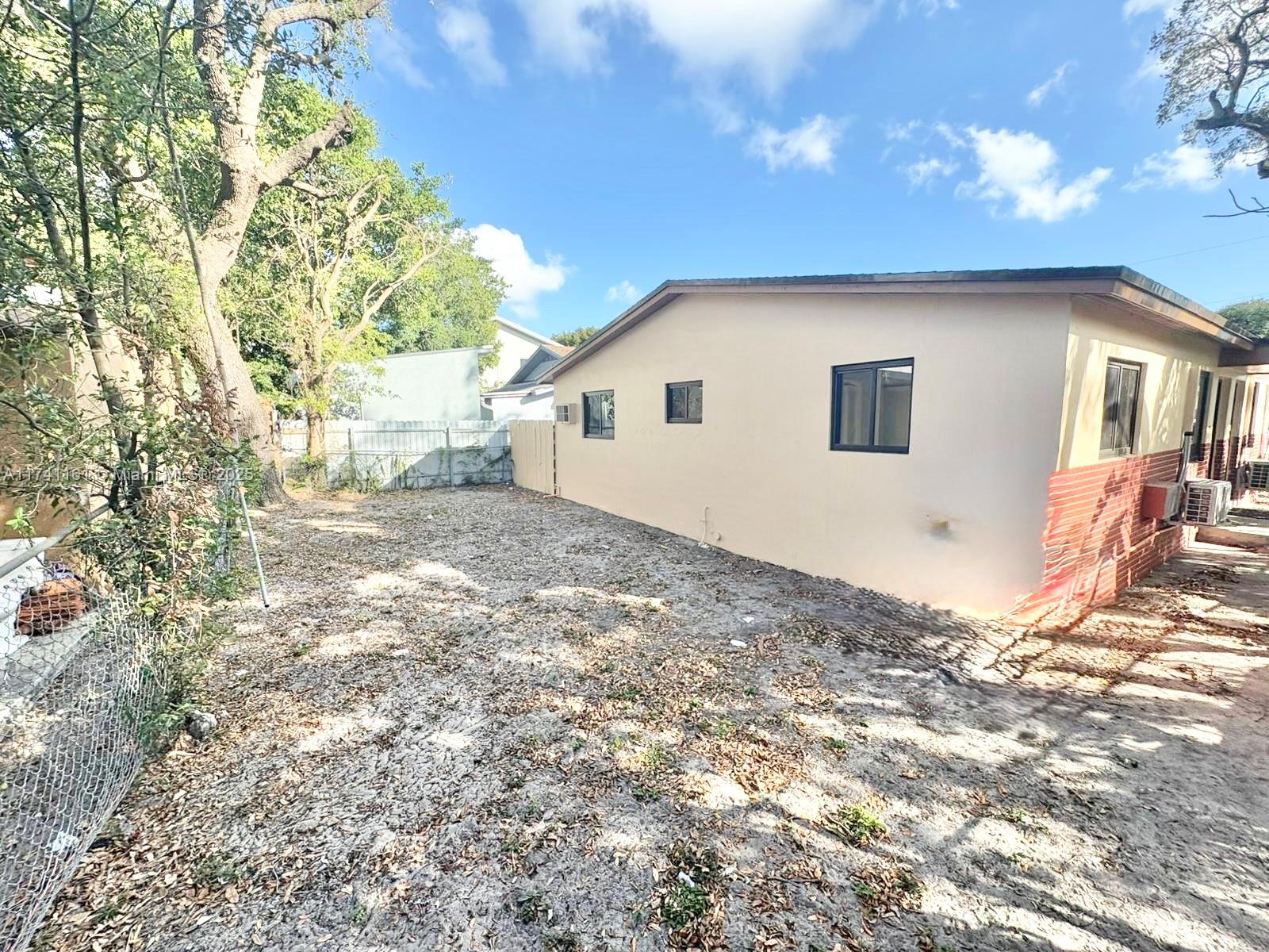 EVANSTON HEIGHTS - Residential Income