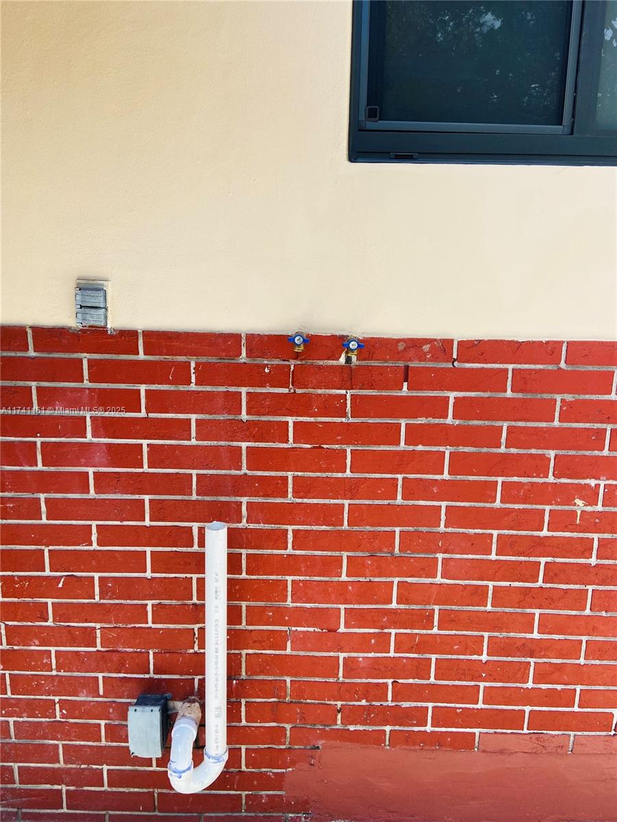 EVANSTON HEIGHTS - Residential Income