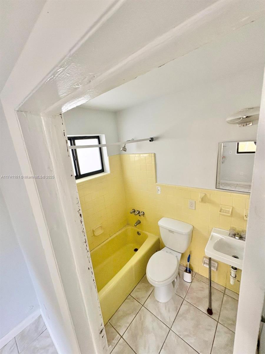 EVANSTON HEIGHTS - Residential Income