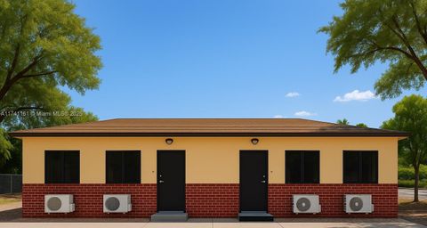 1869 NW Flagler Ter Miami FL 33125