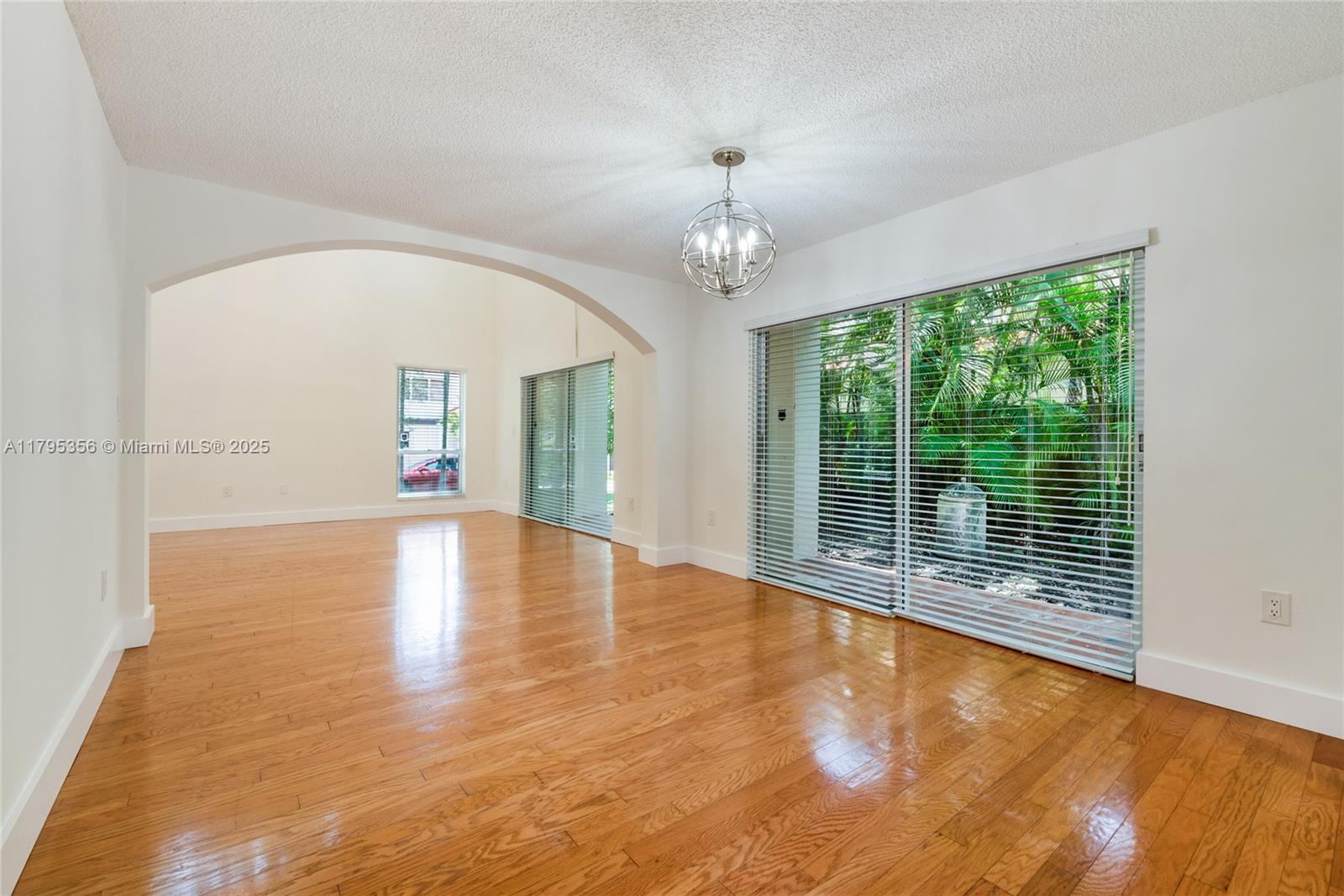 6702 Magnolia Ct 6702
