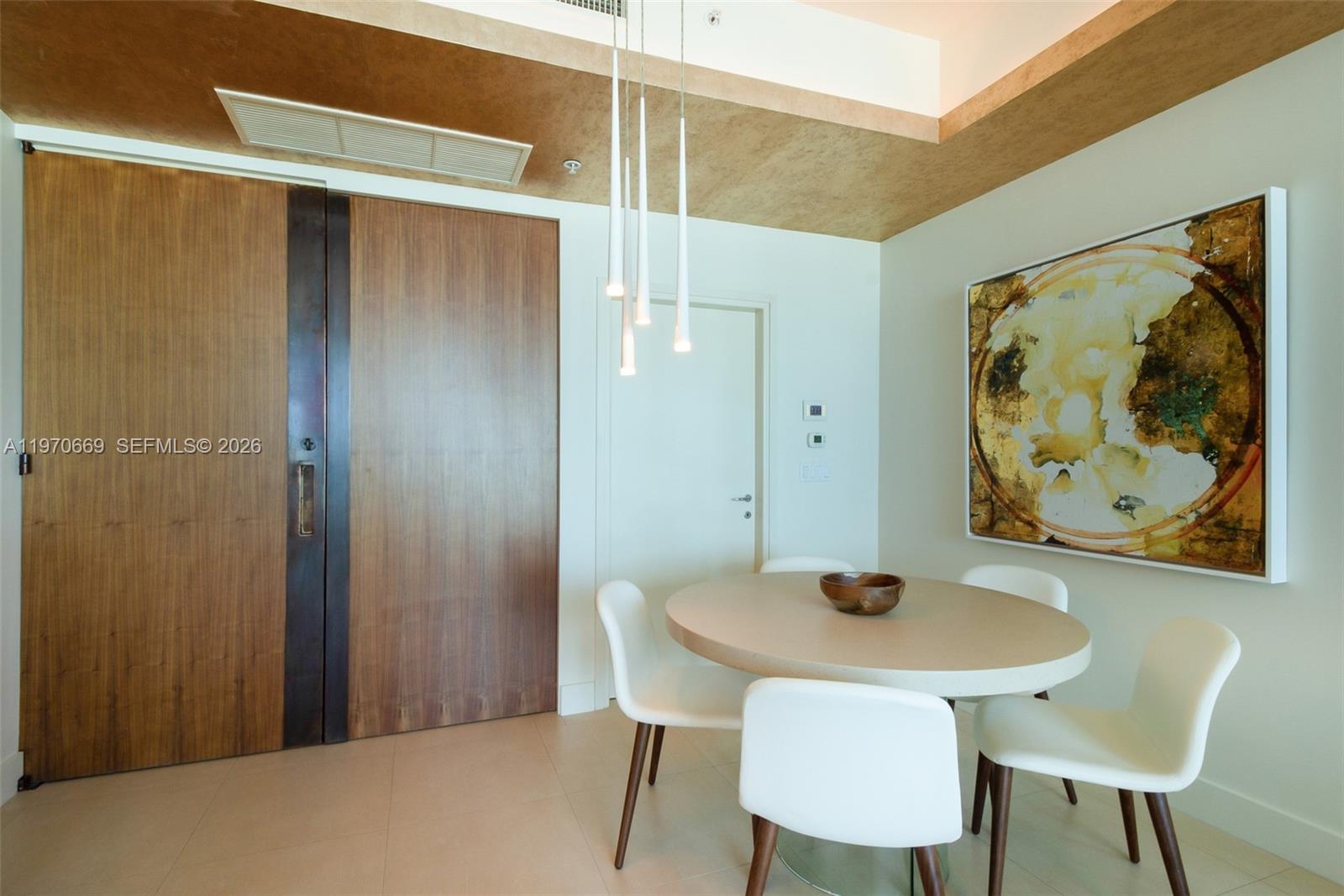 CONTINUUM ON SOUTH BEACH - Residential Lease