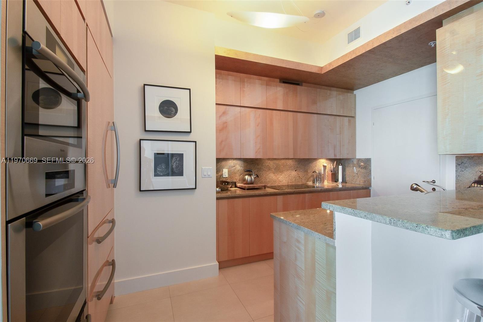 CONTINUUM ON SOUTH BEACH - Residential Lease