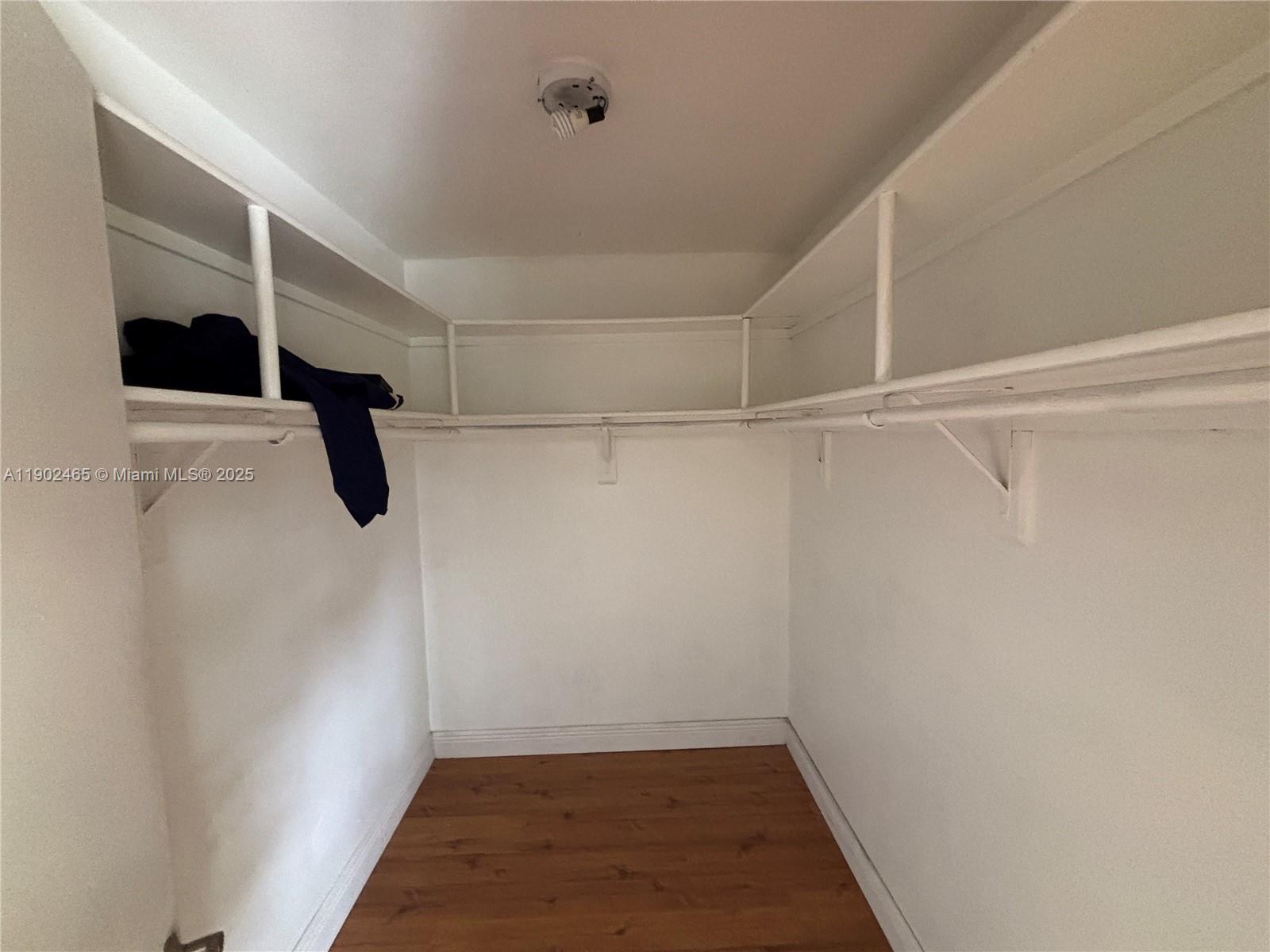 GLADEWIND HEIGHTS - Residential Lease